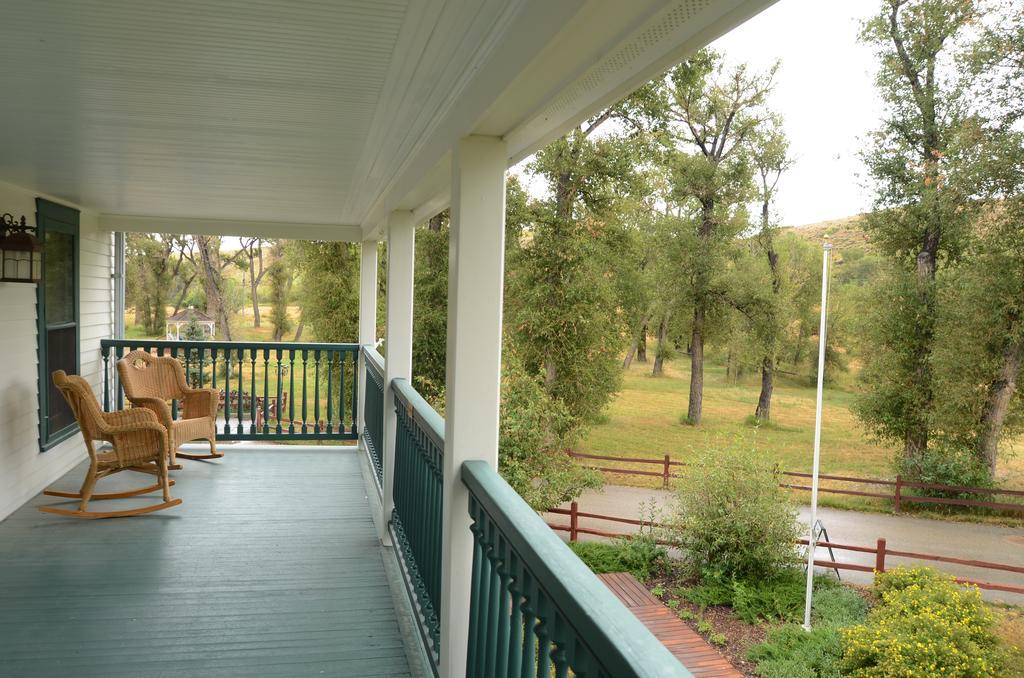 The Historic Elk Mountain Hotel Екстериор снимка