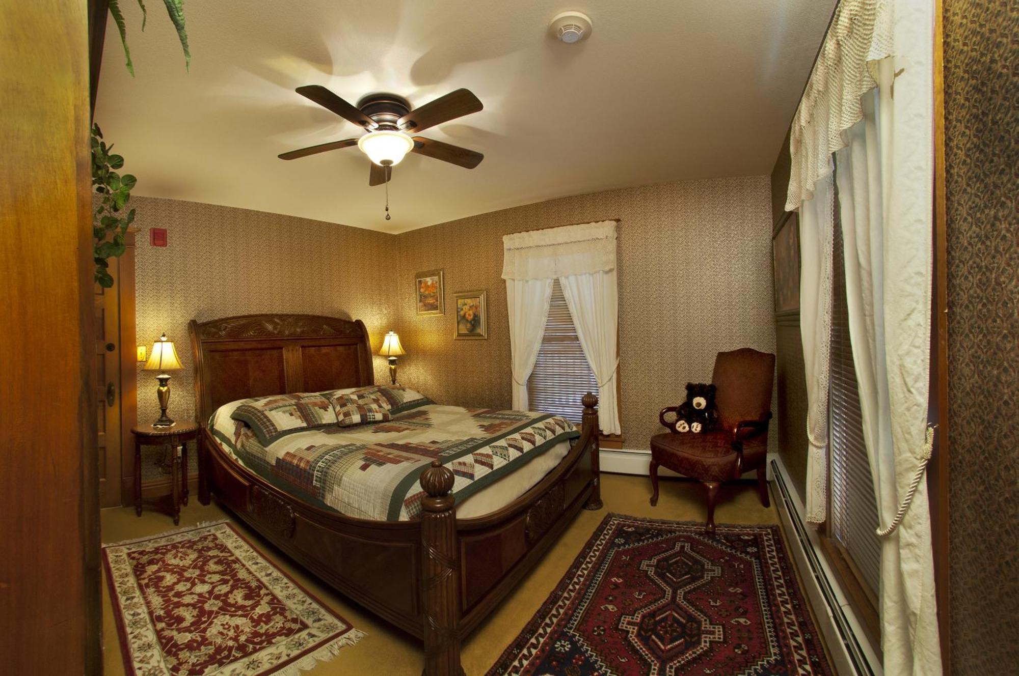 The Historic Elk Mountain Hotel Стая снимка