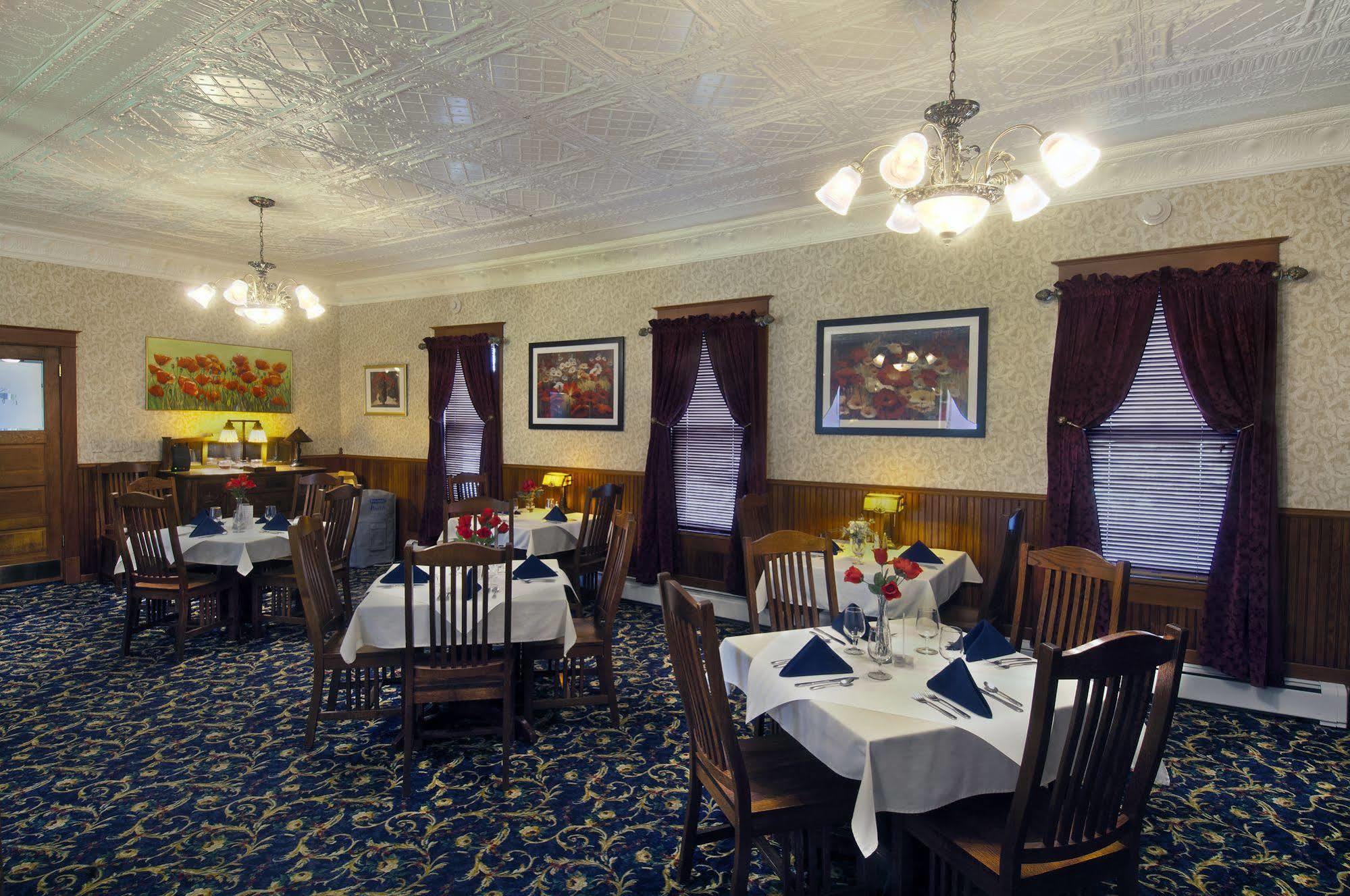 The Historic Elk Mountain Hotel Екстериор снимка
